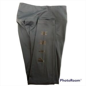 Pink/Victoria’s Secret Cozy Leggings Size Medium color Black grey